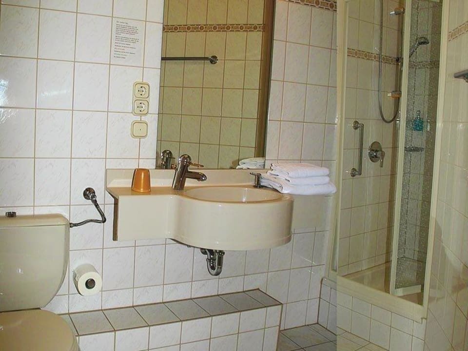 Bad1 Keramik Hotel Rheinsberg