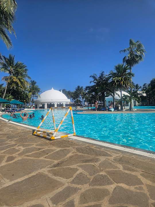 Pool Hotel Southern Palms Beach Resort