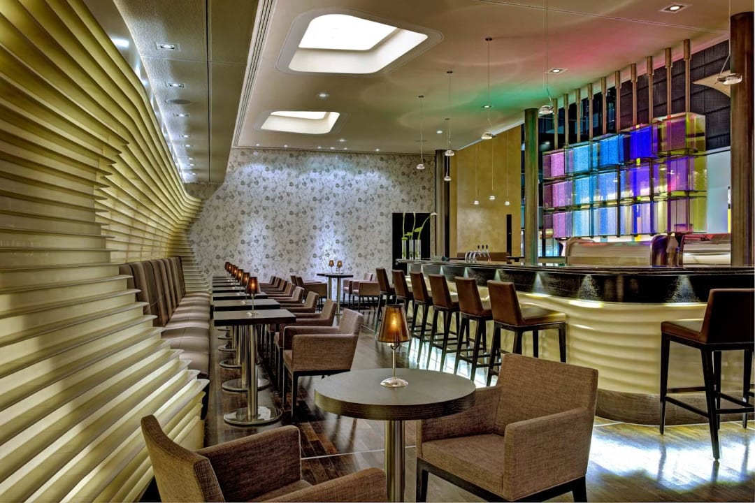 The FIFTH, Lounge & Bar Hilton Frankfurt Airport