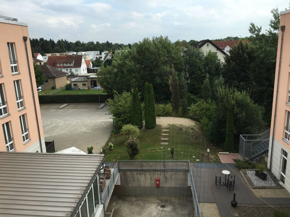 Ausblick in den Hof Hotel Park Inn by Radisson Göttingen