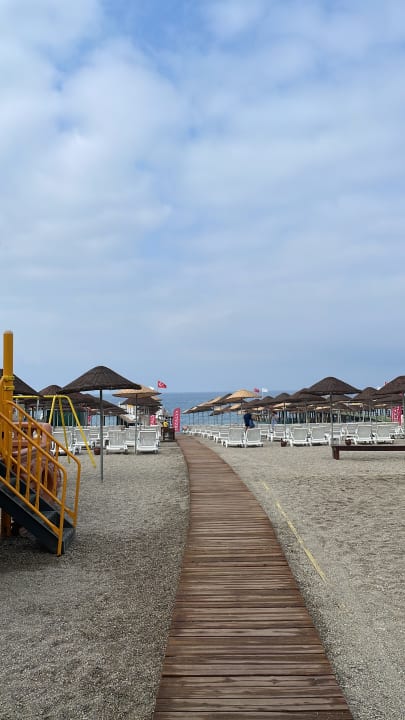 Strand Dizalya Palm Garden