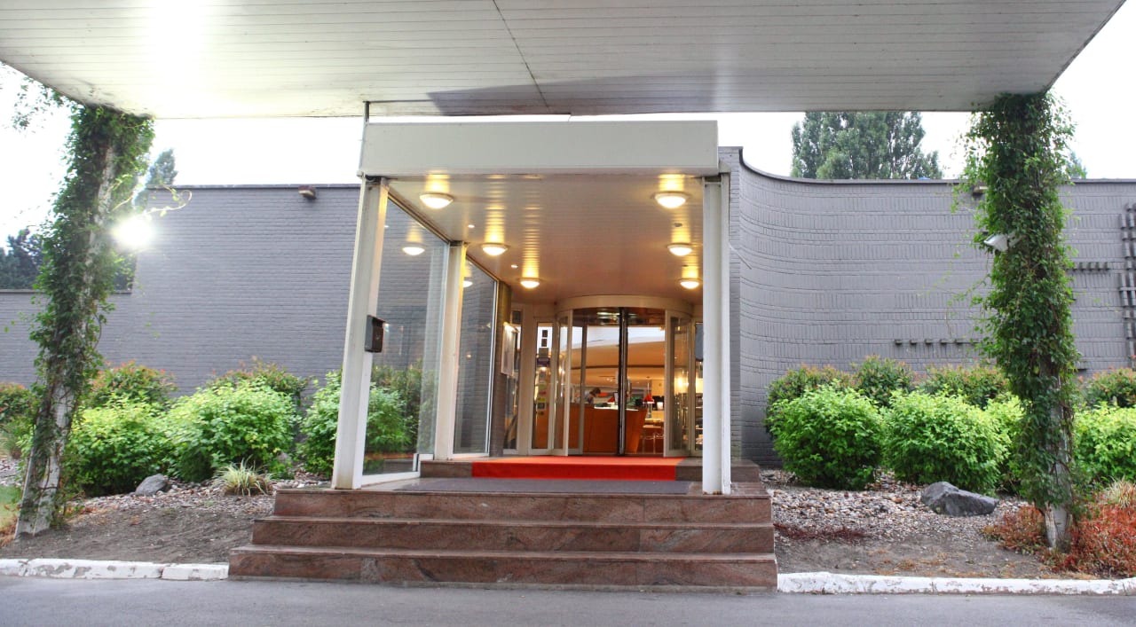 Entrée de l'hôtel Best Western Hotel du Lac Dunkerque