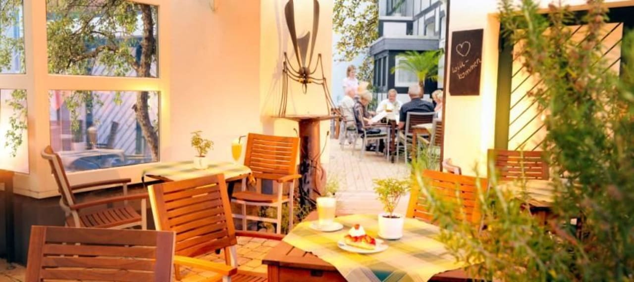 Biergarten  Hotel Haus Hochstein