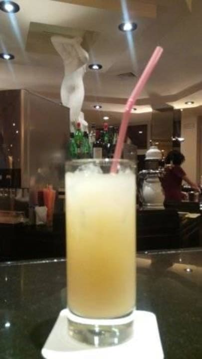 Lecker Pina Colada Anissa Beach & Village