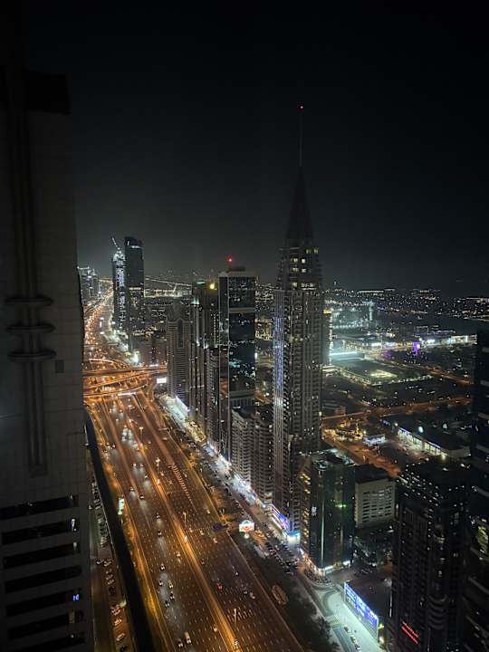 Ausblick Rose Rayhaan by Rotana