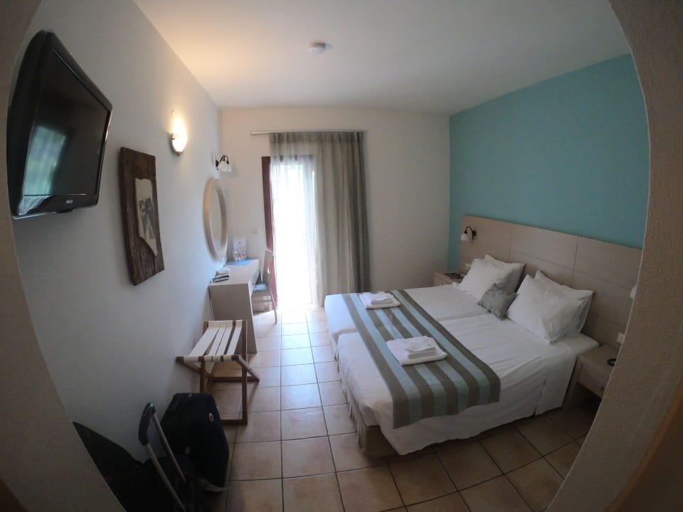 Zimmer Alianthos Garden Hotel