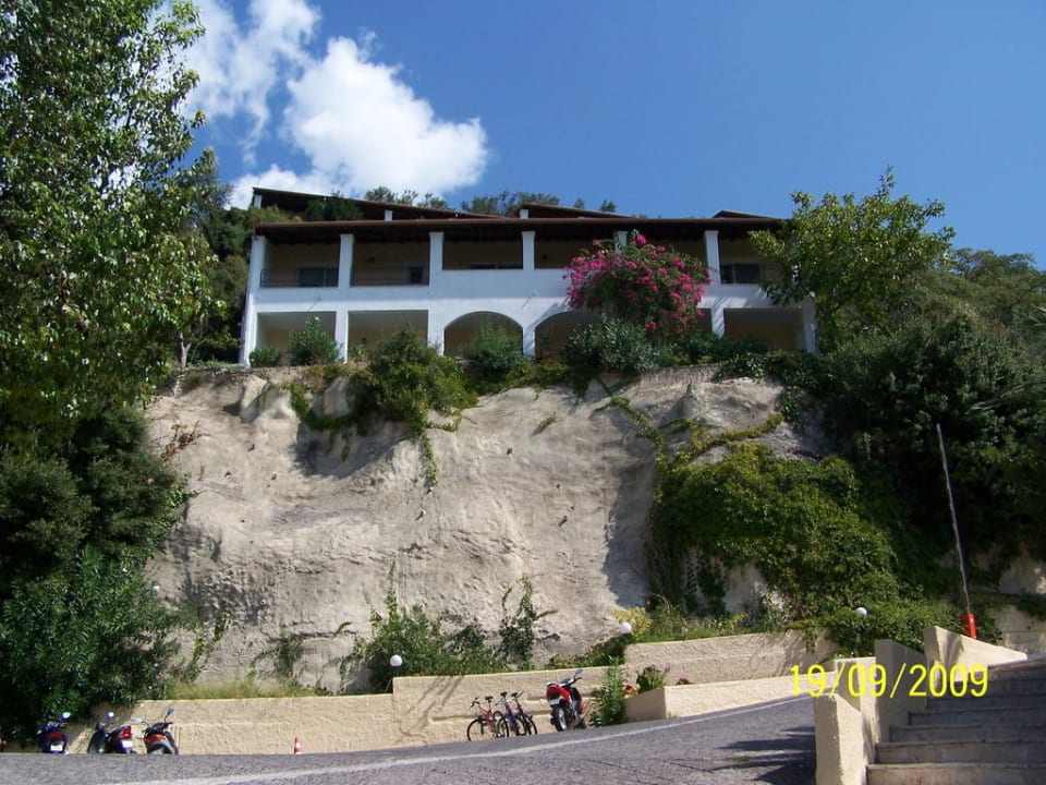 Blick von der Rezeption zu den Appartments Marilena Sea View Hotel - Adults only