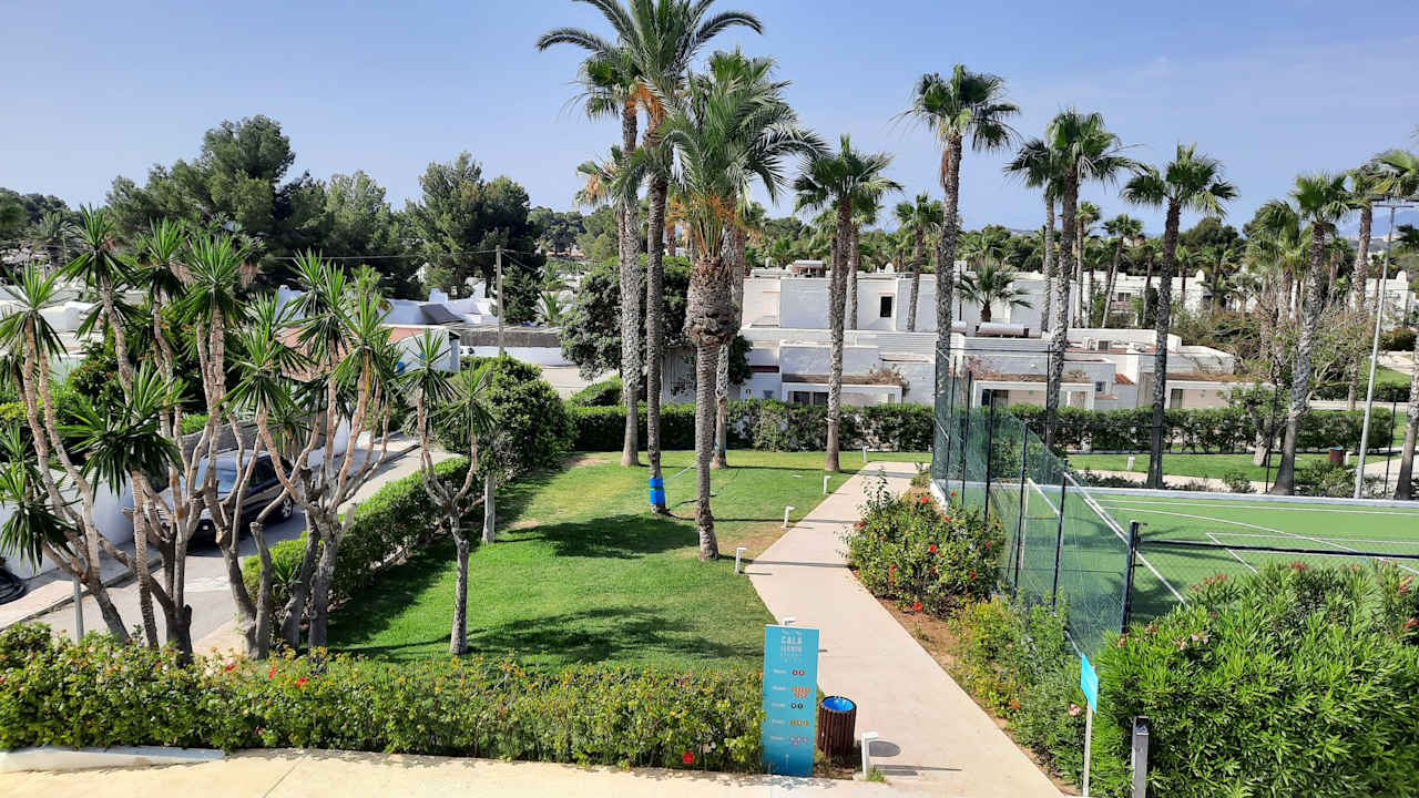 Gartenanlage Cala Llenya Resort Ibiza