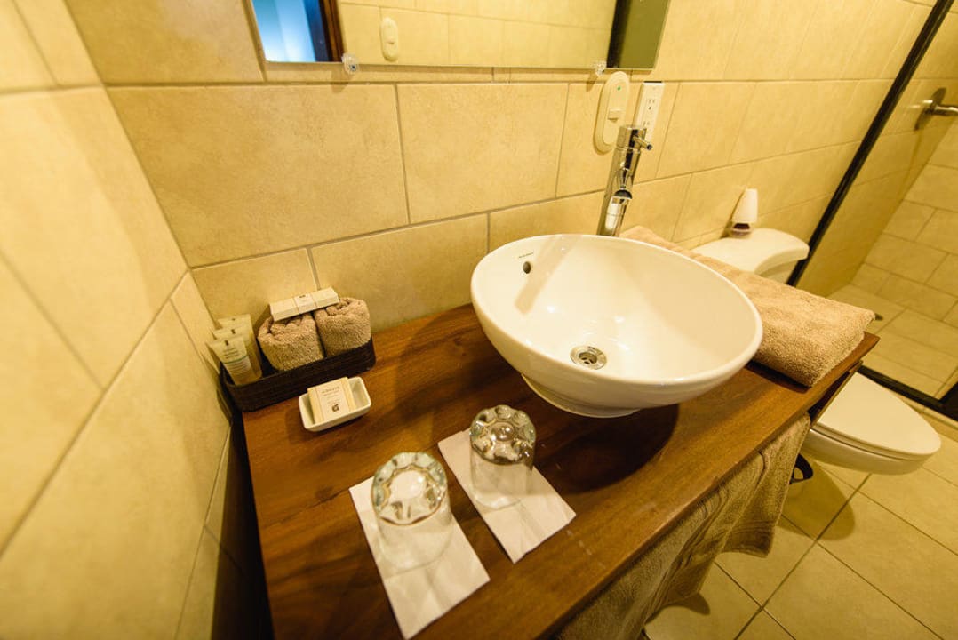 Bathroom Hotel Flor de Sarta