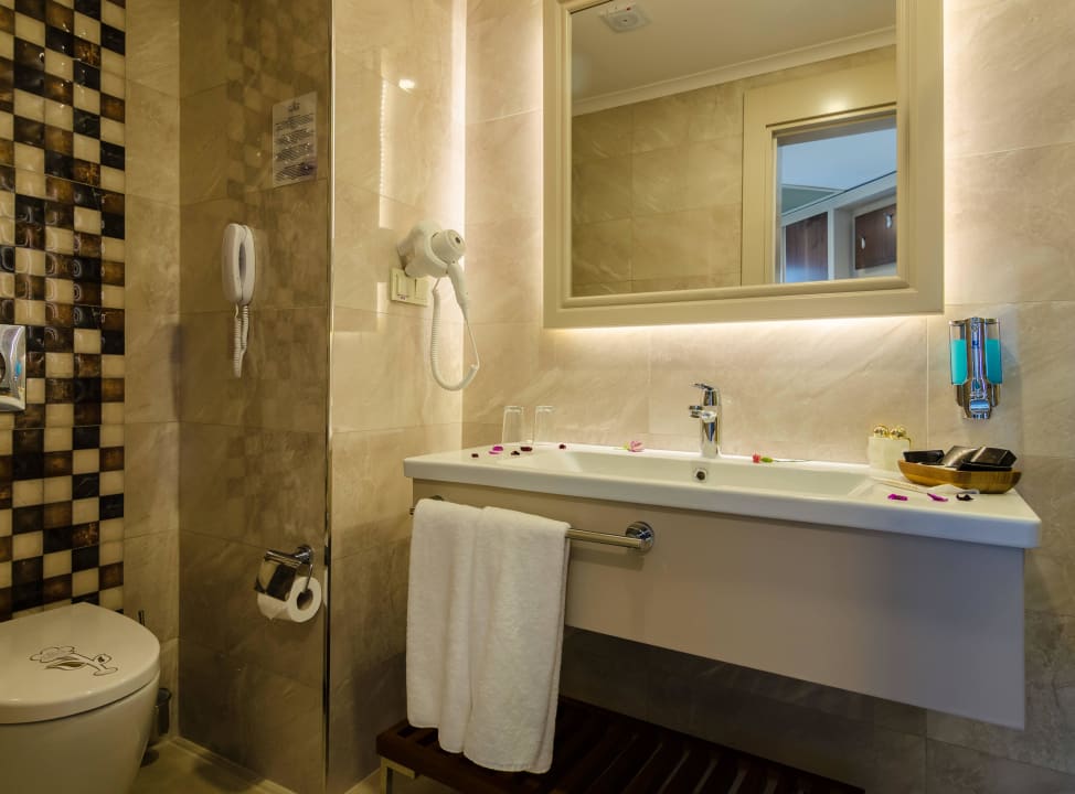 Room The Lumos Deluxe Resort Hotel