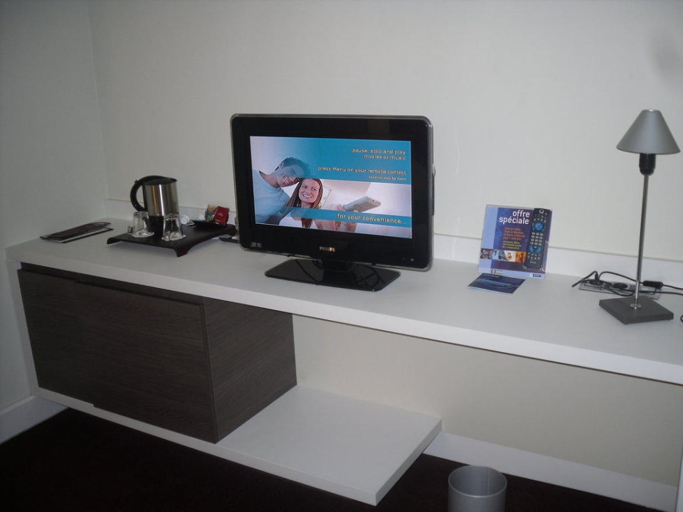 Flatscreen Appart'Hôtel Mercure la Défense Grande Arche