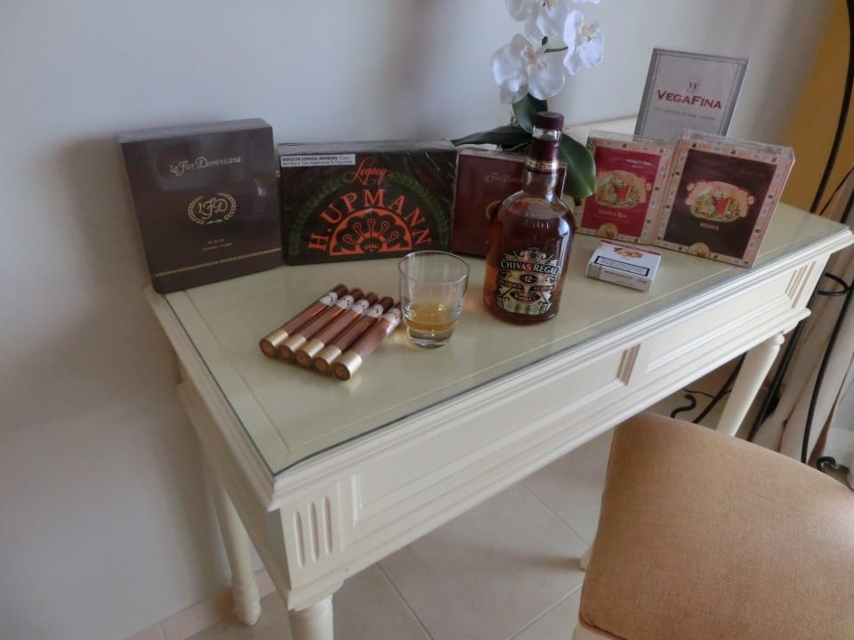 Zigarren made in DR Bahia Principe Luxury Bouganville