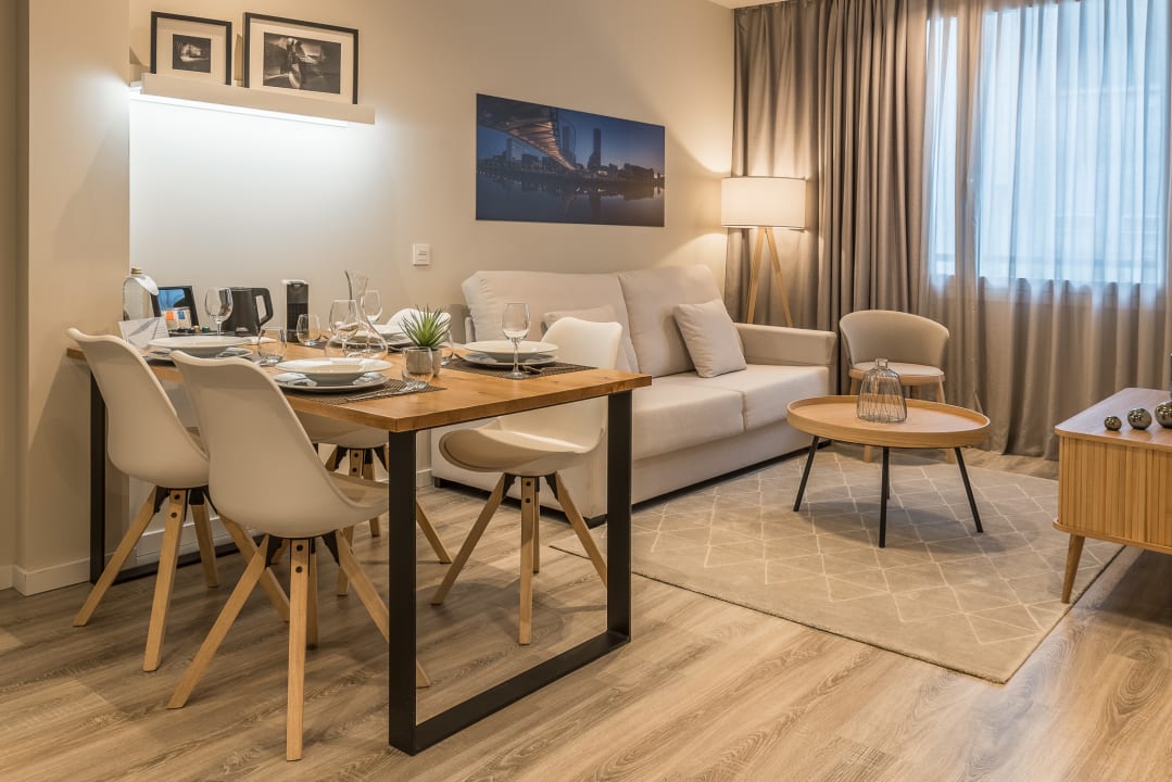 Zimmer Bilbao City Center by abba Suites