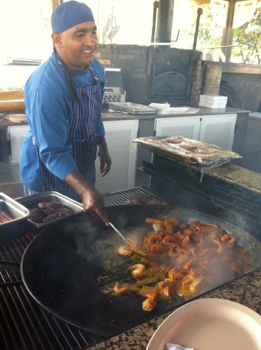 Las Olas - die Strandbar (heute mit Seafood-Paella) Excellence Punta Cana - Adults only
