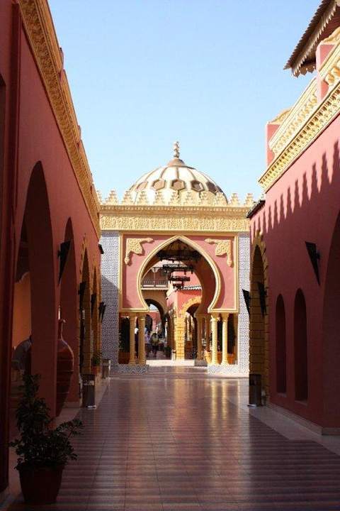 Die Hauptstrasse Pickalbatros Alf Leila Wa Leila Resort - Neverland Hurghada