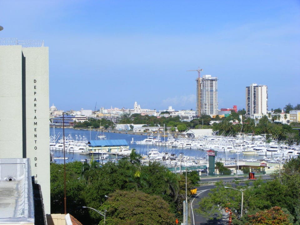 Von der Dachterrasse auf Condado Beach Hotel Miramar