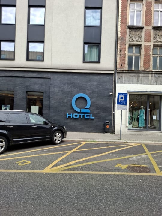 Außenansicht Q Hotel Plus Katowice