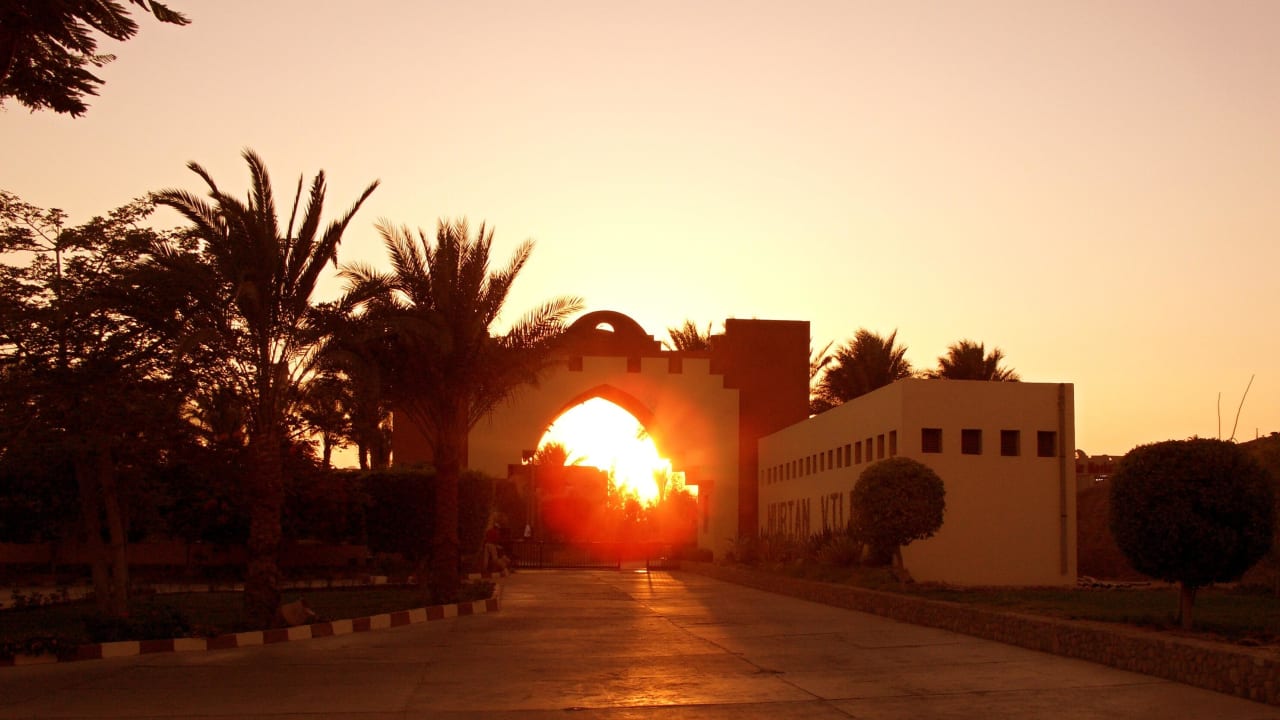 Hotelová brána zevnitř Hotel Nubian Village