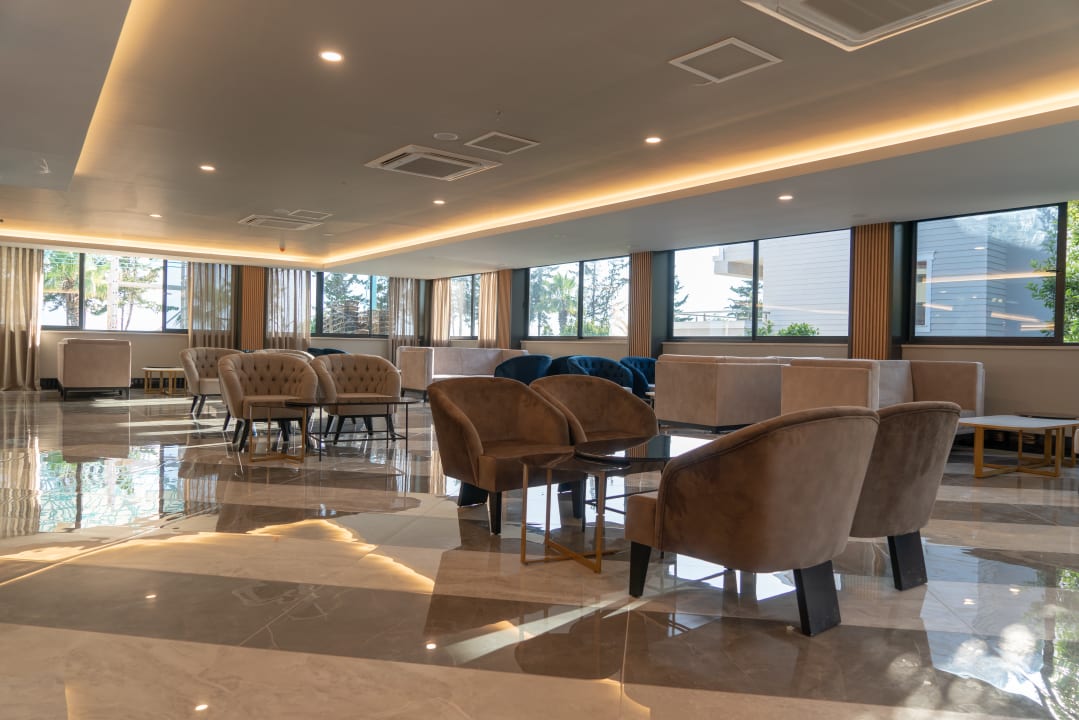 Lobby Master Family Club