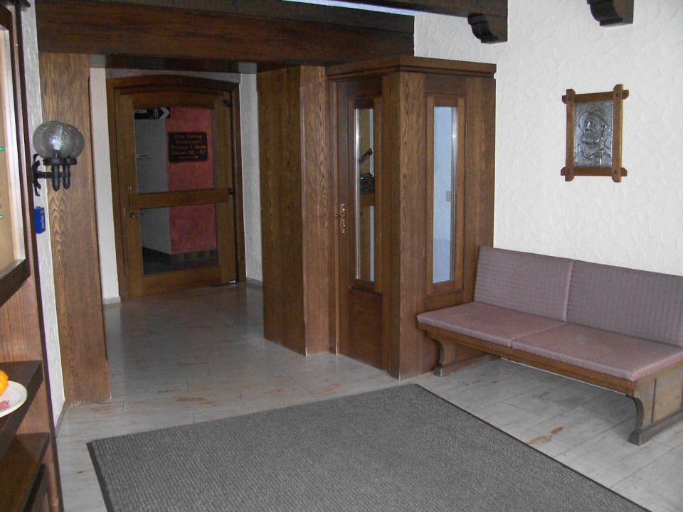 Eingangsbereich Panoramahotel Berghof