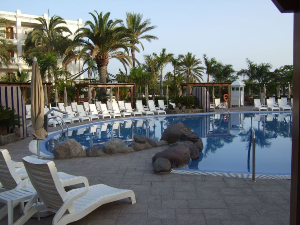 Kleiner Pool Hotel Riu Palace Maspalomas Adults Only