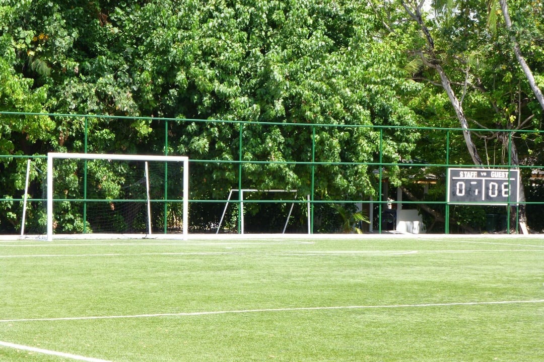 Fussballplatz / Kunstrasen Vilamendhoo Island Resort & Spa
