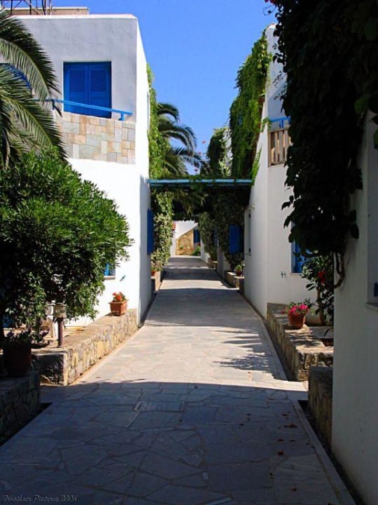 Mittelgang durch die Anlage Hotel Galeana Beach