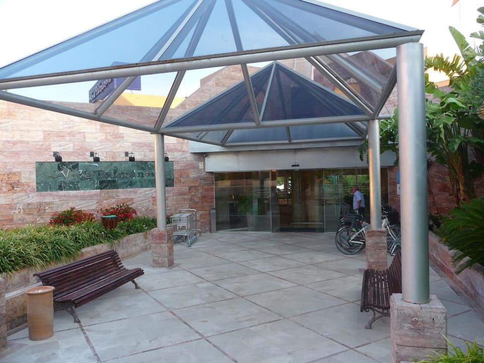 Devanture de l'hôtel Zafiro Palmanova