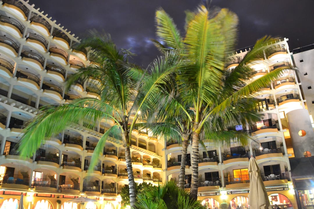 Hotel am Abend Bull Dorado Beach & Spa