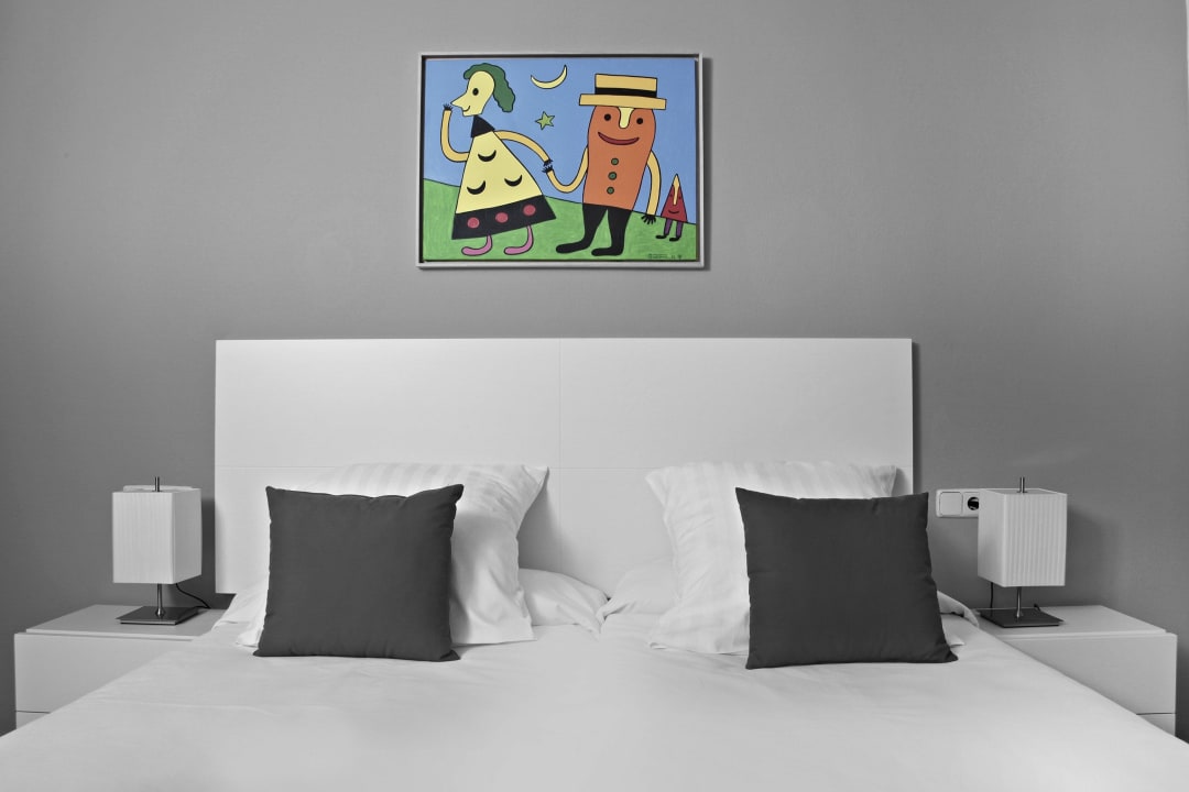 Standard Room - Cap Vermell - 2013 Cap Vermell Beach Hotel