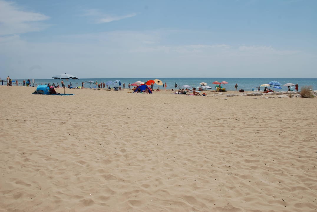 Strand vor dem Hotel Hotel Fenix