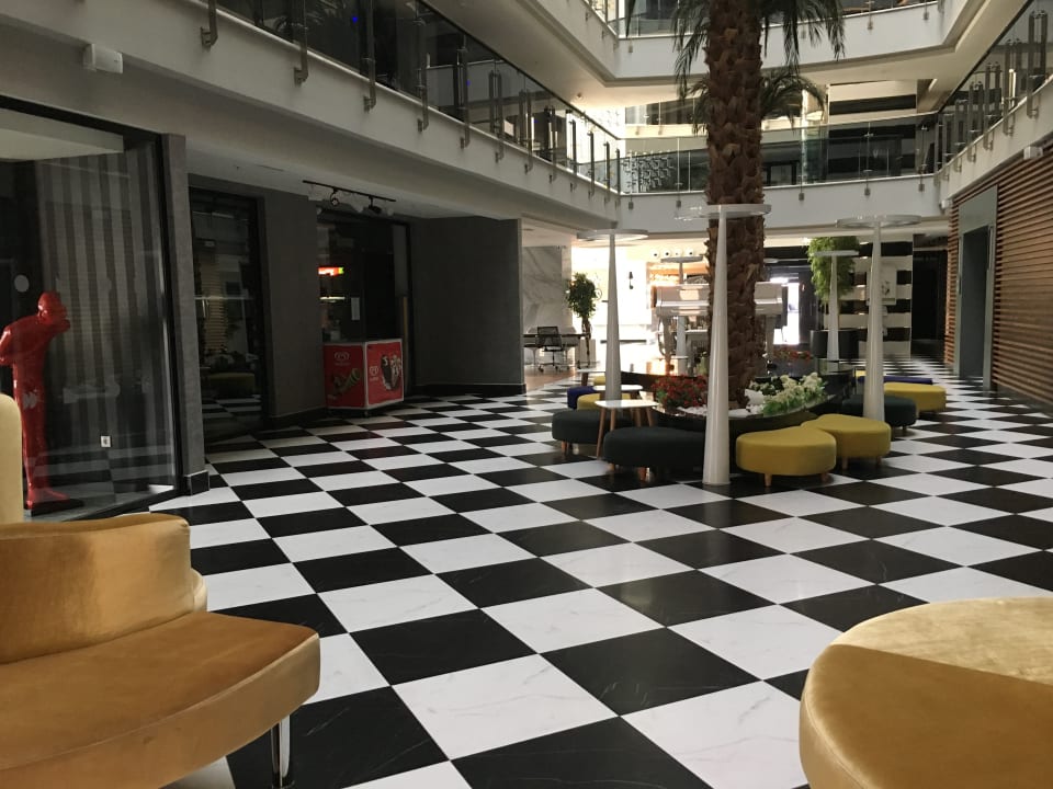 Lobby Sunprime C-Lounge