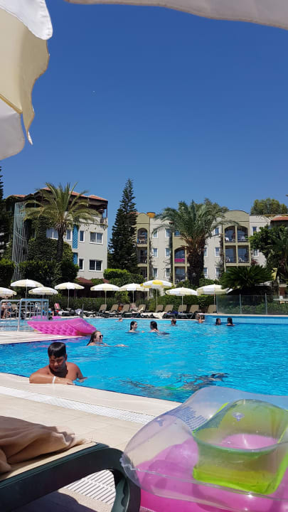 Außenansicht Hotel Gardenia Beach