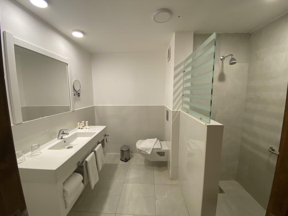 Zimmer Brayka Bay Resort