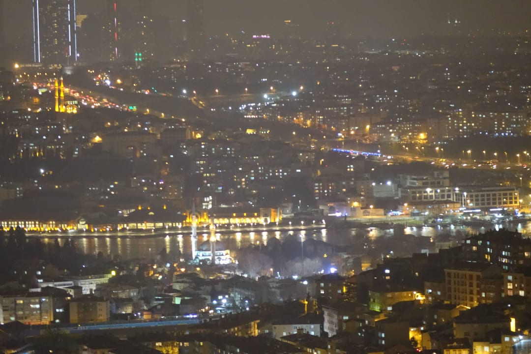 Aus der Bar, 17. Etage Windsor Hotel & Convention Center Istanbul