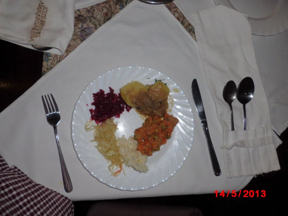 So kann man sich auch das Essen serviren. Hotel Awangardia