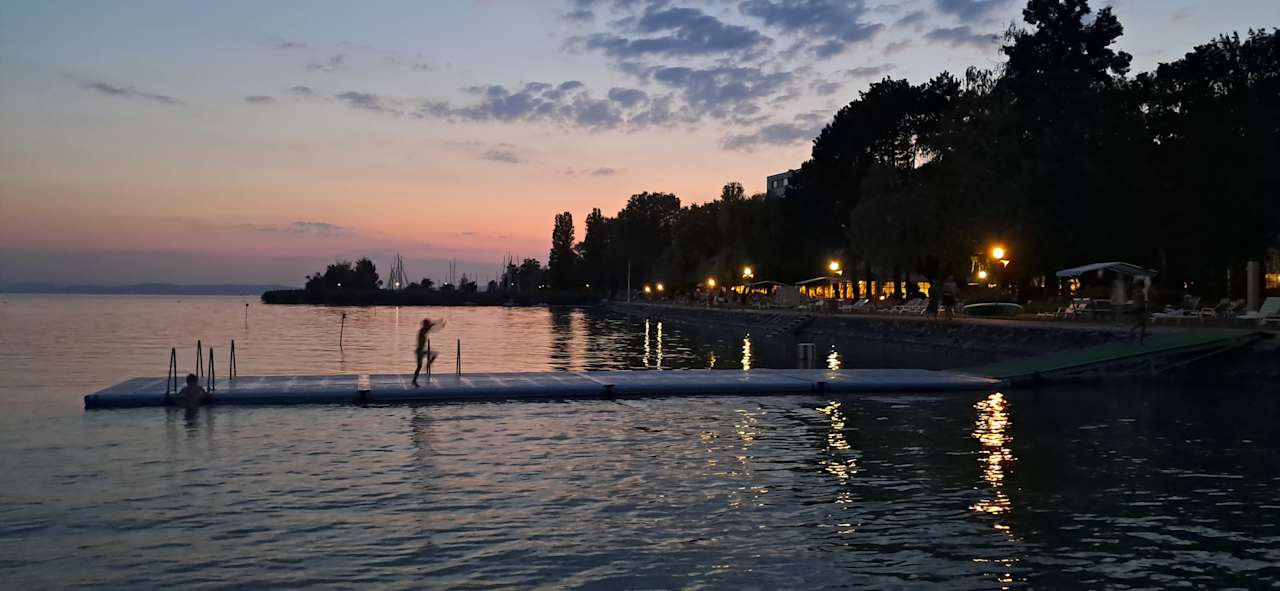 Strand Club Tihany Hotel