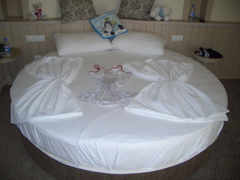 Das Bett - tolle Deko Saphir Resort & Spa