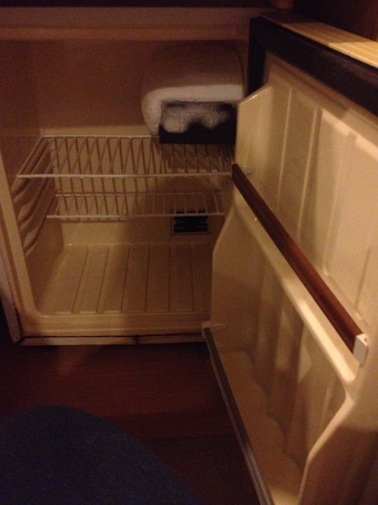 Minibar Ladonia Hotels Adakule