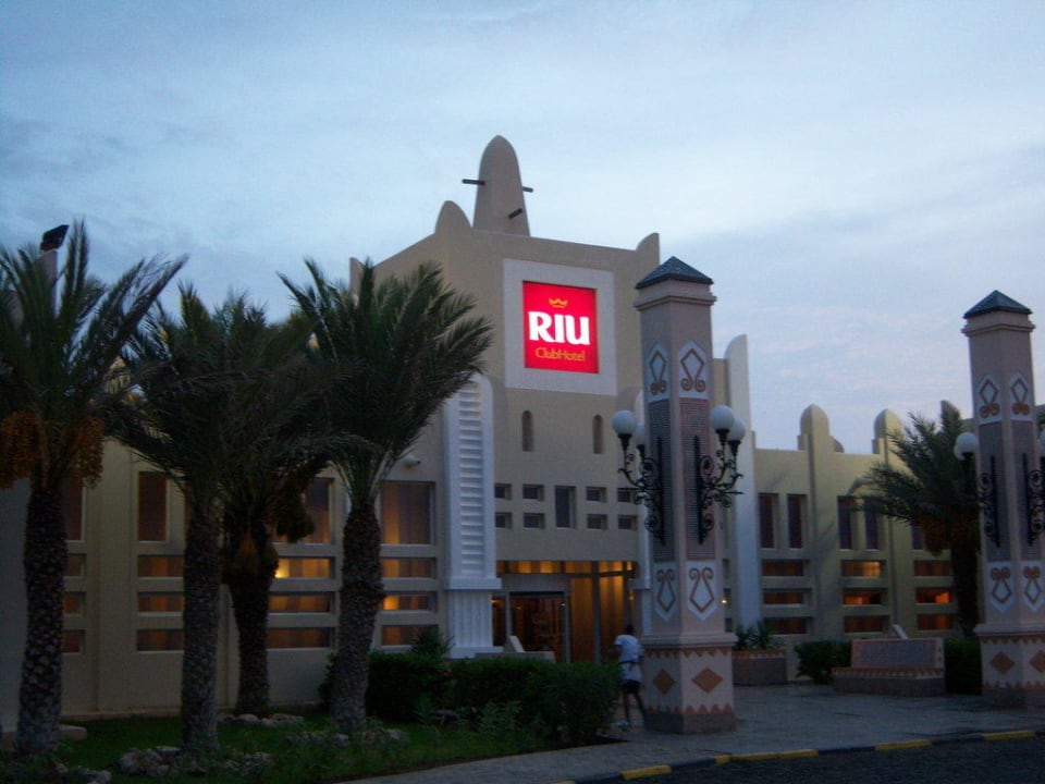 Hoteleingang Hotel Riu Funana
