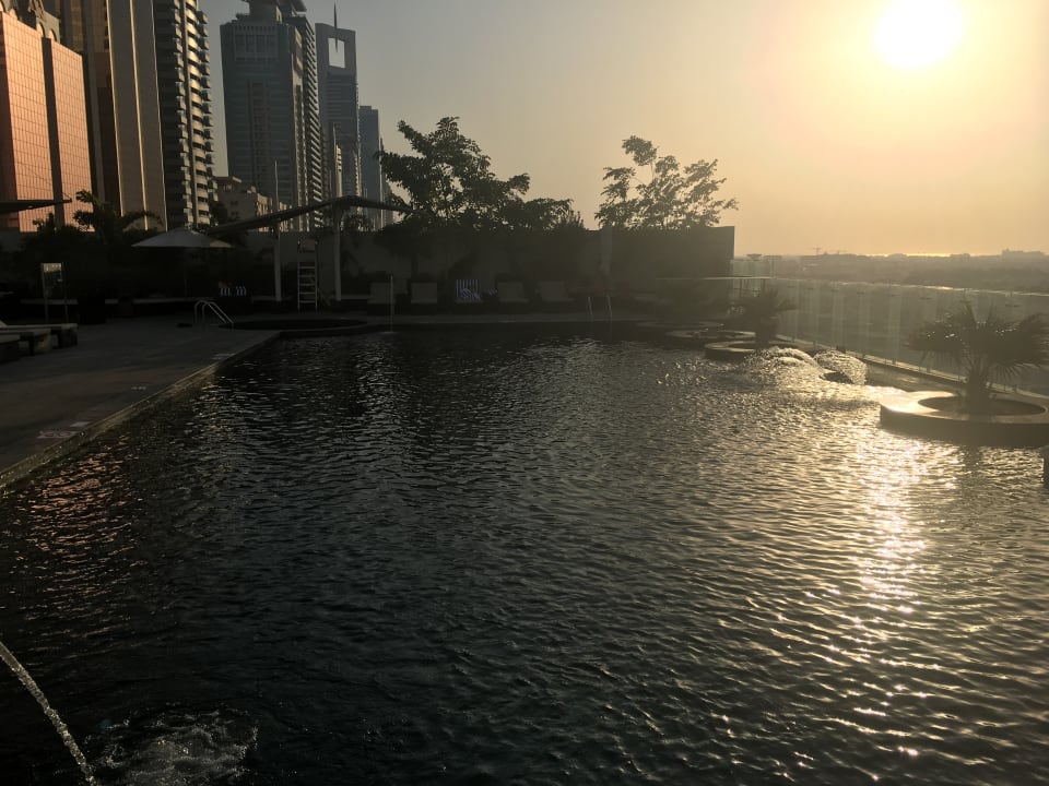 Pool The Canvas Hotel Dubai MGallery By Sofitel