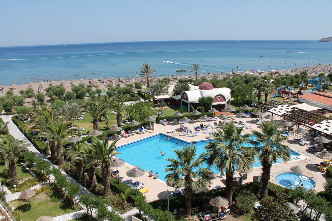 Ausblick Pool/Meer Pegasos Deluxe Beach Hotel