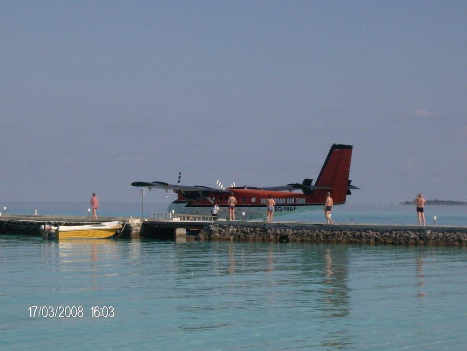 Bootsanleger Summer Island Maldives