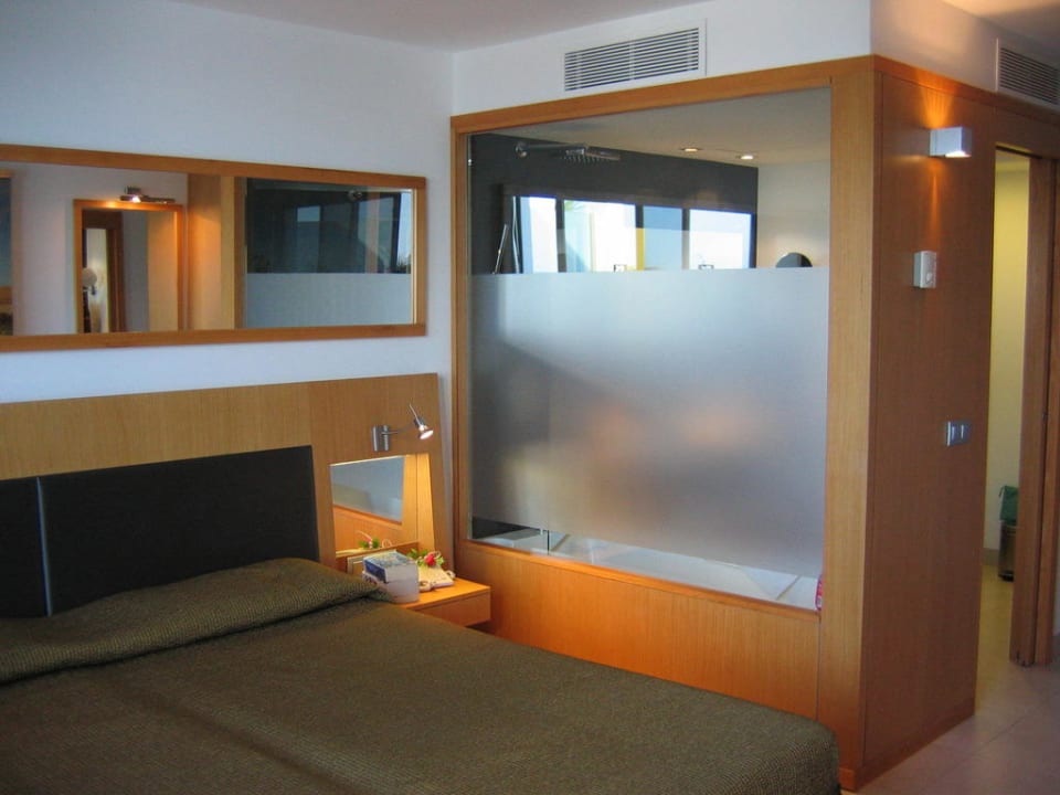 Zimmeraussicht auf Bad R2 Bahía Playa Design Hotel & Spa - Adults Only