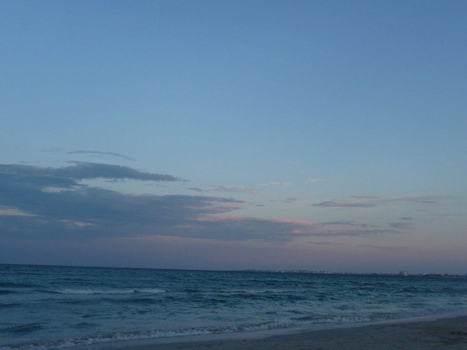 Sonnenuntergang über dem Meer Mahdia Beach & Aquapark