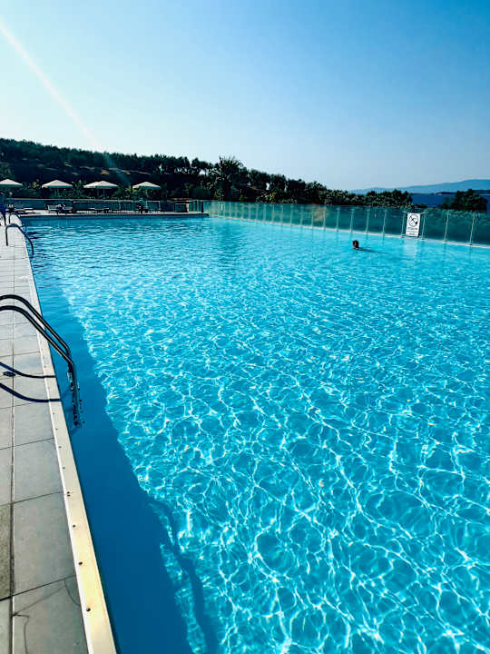 Pool Akrathos Beach Hotel