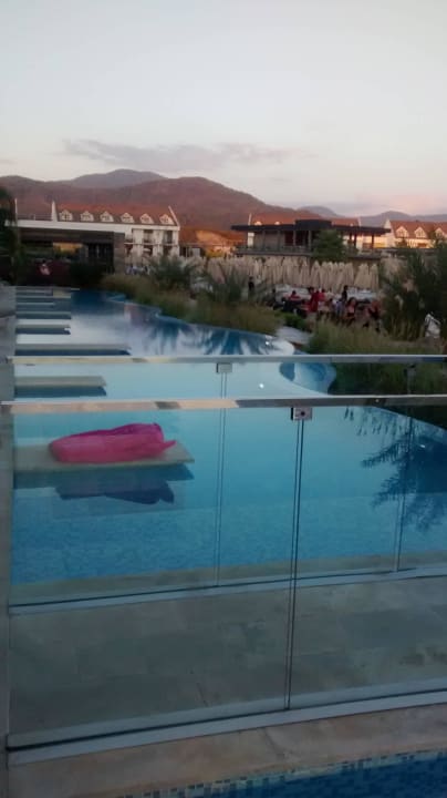 Lagune Jiva Beach Resort