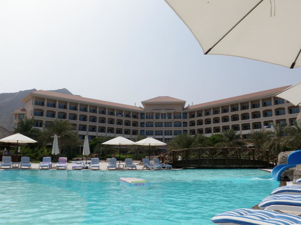 Ansicht Gesamthotel Fujairah Rotana Resort & Spa