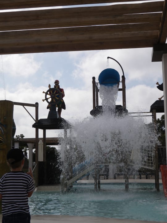 WOW - ergiebiger Wasserguss! Grand Palladium Select Palace Ibiza