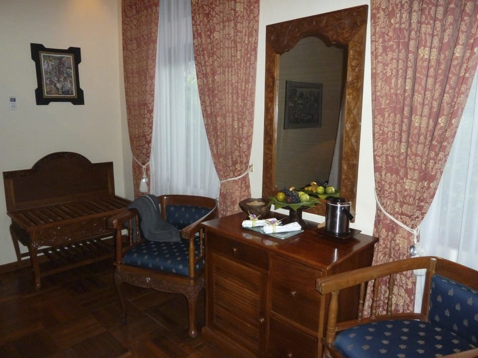 Zimmer innen  Hotel Matahari Beach Resort & Spa